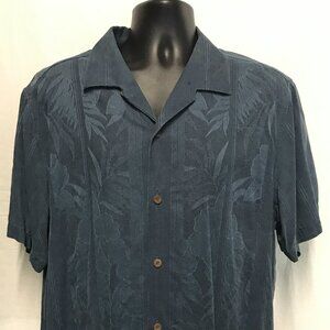 This Tommy Bahama Men's XL 100%  Silk Blue Floral Button Down Shirt is